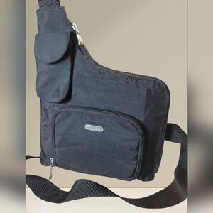 Baggallini Black Nylon Crossbody Sling Bag EXCELLENT CONDITION